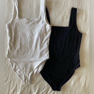 Bodysuit bundle Size Medium - Black and white with square neckline - Old Navy